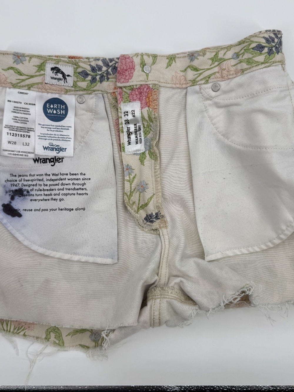 Wrangler High Waisted Floral Denim Shorts Cutoff Cowgirl Boho Festival Women 28 - Picture 8 of 8